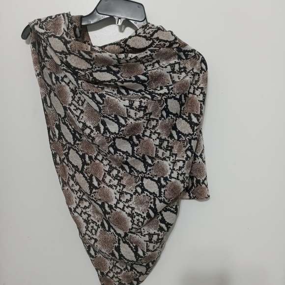 Culture by Hijab Co. Snake Skin pattern Scarf/Wrap. 70"×27". Polyester. - Picture 1 of 7